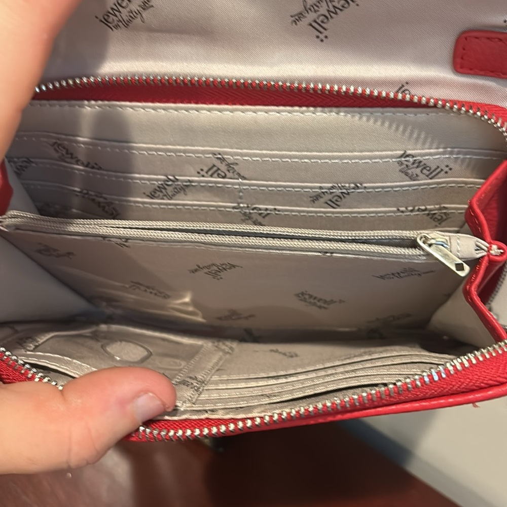 31 brand Red - Crossbody - Picture 4 of 4